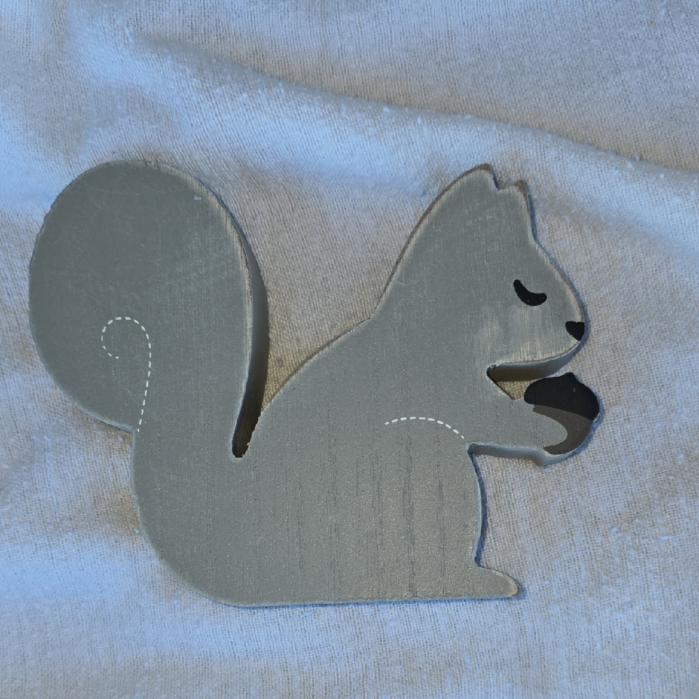 Squirrel & Acorn Fall Wooden Decor